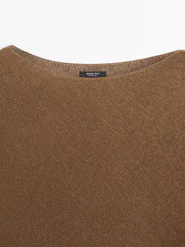 Asymmetrischer Strick-Cape-Pullover Asymmetrischer Strick-Cape-Pullover