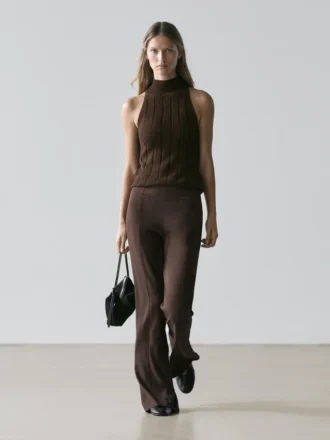 Ausgestellte Hose mit Tasche