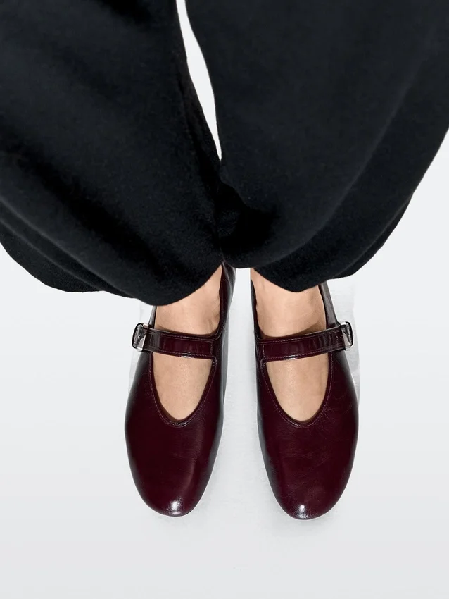 Ballerinas aus geknittertem Leder Ballerinas aus geknittertem Leder