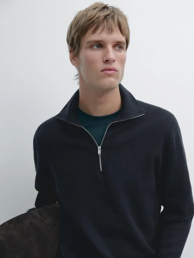 Baumwoll-Pullover mit Stehkragen und Reißverschluss Baumwoll-Pullover mit Stehkragen und Reißverschluss