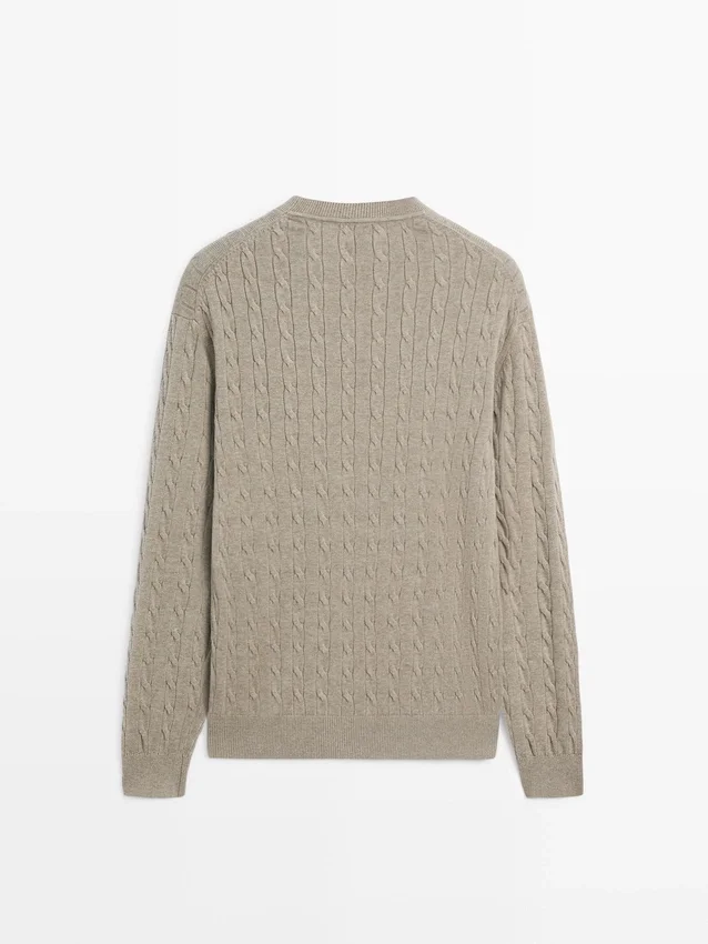 Baumwoll-Pullover mit Zopfmuster Baumwoll-Pullover mit Zopfmuster