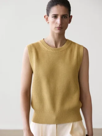 Baumwollstrickweste mit Rundhalsausschnitt Baumwollstrickweste mit Rundhalsausschnitt