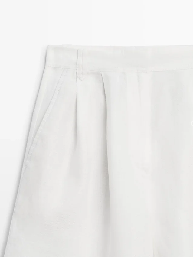 Bermudashorts aus 100 % Leinen mit kurzen Falten Bermudashorts aus 100 % Leinen mit kurzen Falten