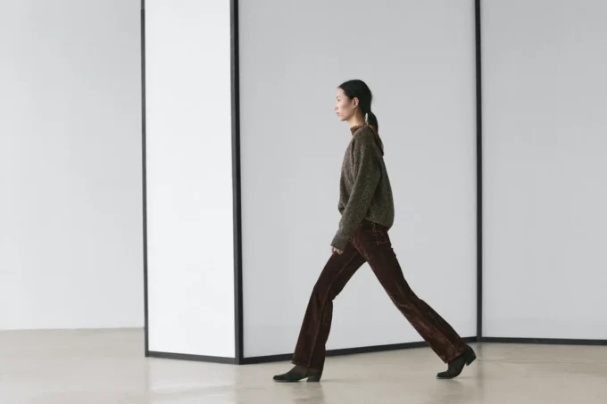 Bootcut-Jeans mit hoher Taille und Flock-Finish