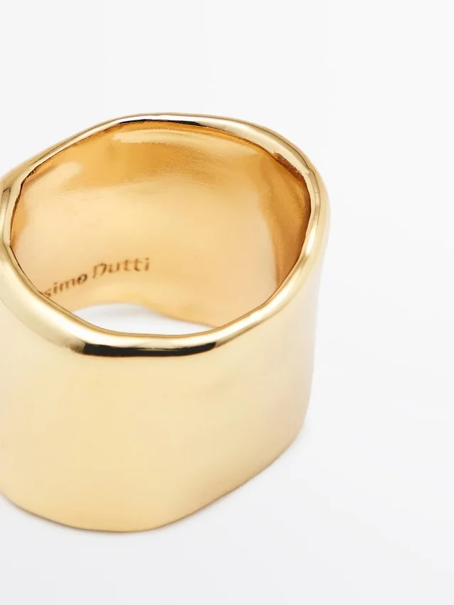 Breiter Ring Breiter Ring