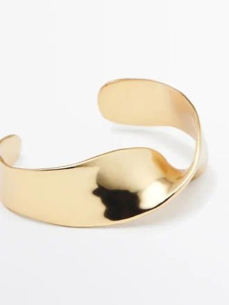 Breites, strukturiertes Armband