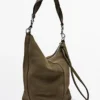 Bucket Bag aus Spaltveloursleder
