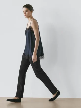 Camisole-Top mit kontrastierenden Spitzendetails