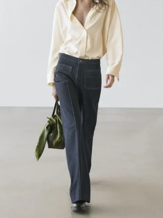 Flare-Fit-Jeans mit hoher Taille und Taschen