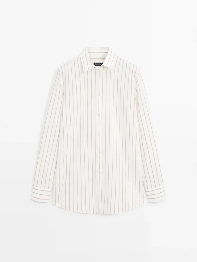 Fließendes, dreifarbig gestreiftes Hemd Fließendes, dreifarbig gestreiftes Hemd