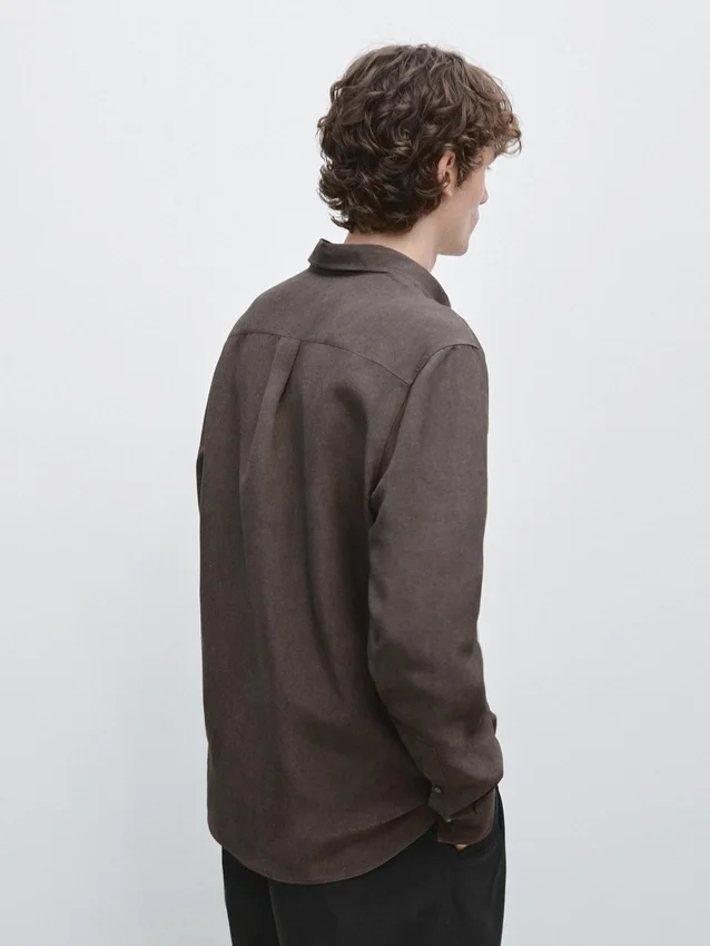 Fließendes Hemd mit Tasche Fließendes Hemd mit Tasche