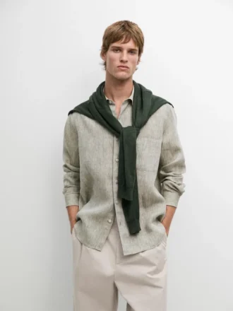 Fließendes Leinenhemd mit Tasche