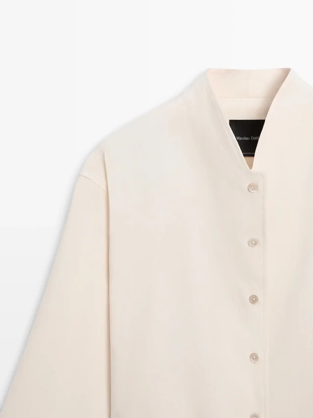 Fließendes Overshirt mit Kragen-Detail Fließendes Overshirt mit Kragen-Detail