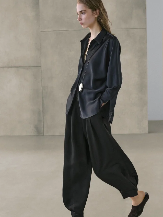 Fließendes Satinhemd Fließendes Satinhemd