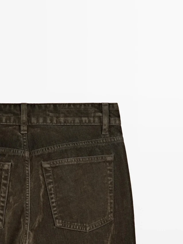 Flock-Jeans mit geradem Bein und niedriger Leibhöhe Flock-Jeans mit geradem Bein und niedriger Leibhöhe