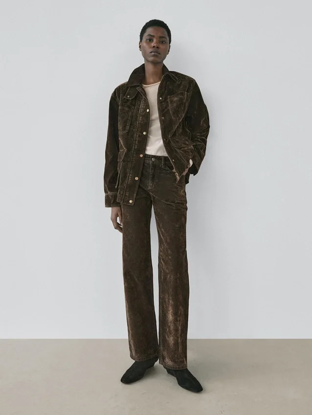 Flock-Jeans mit geradem Bein und niedriger Leibhöhe Flock-Jeans mit geradem Bein und niedriger Leibhöhe