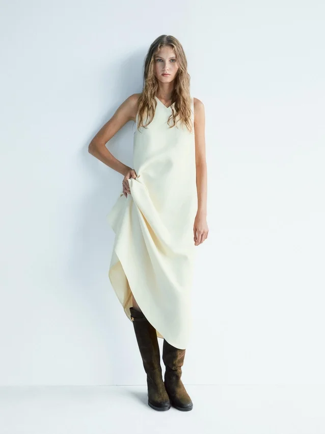 Geölte Reitstiefel aus gespaltenem Wildleder Geölte Reitstiefel aus gespaltenem Wildleder