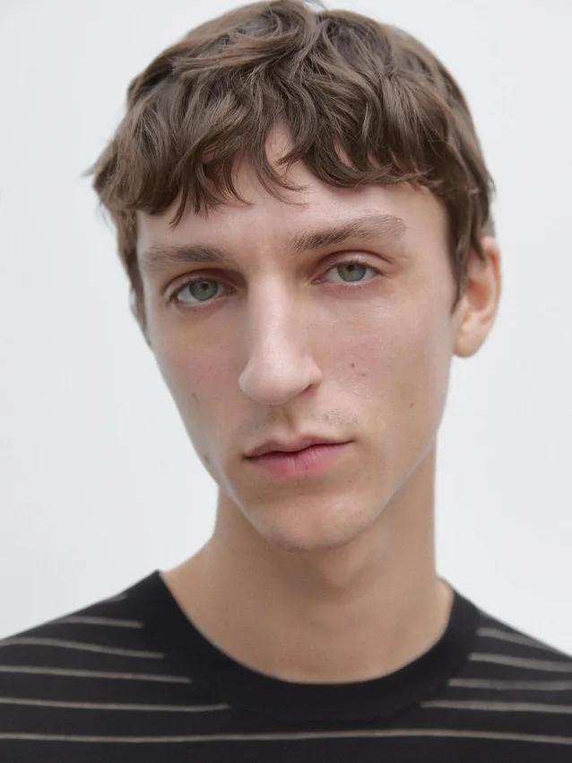 Gestreifter Langarm-Pullover Gestreifter Langarm-Pullover