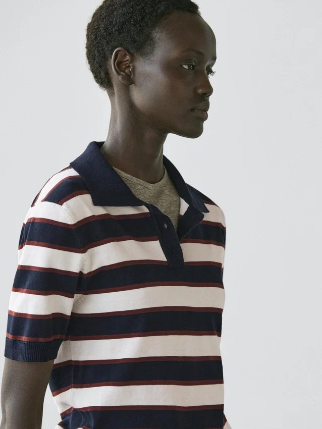 Gestreifter Strick-Poloshirt Gestreifter Strick-Poloshirt