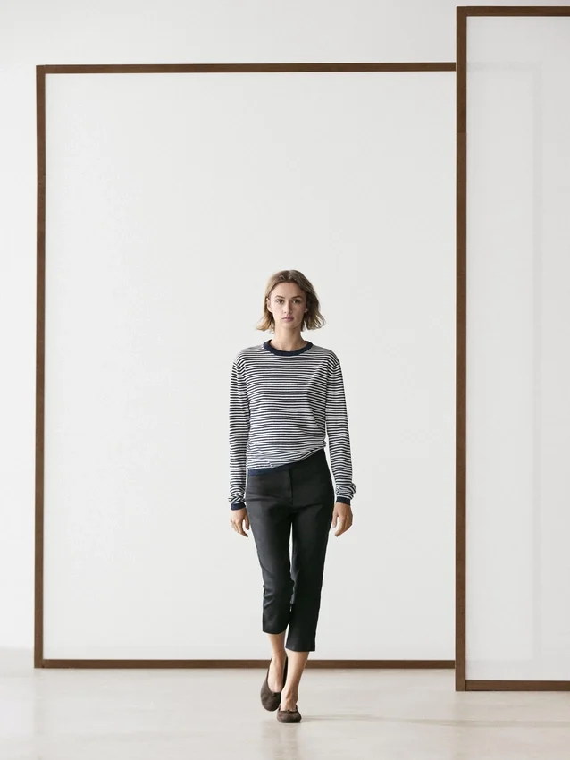 Gestreifter Strickpullover aus Baumwolle und Seide Gestreifter Strickpullover aus Baumwolle und Seide