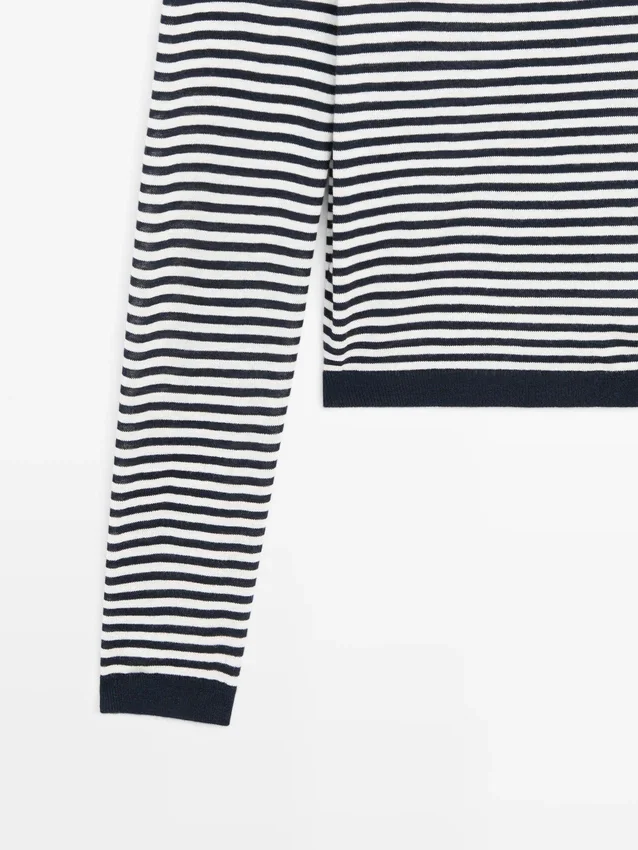 Gestreifter Strickpullover aus Baumwolle und Seide Gestreifter Strickpullover aus Baumwolle und Seide