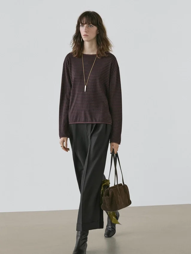 Gestreifter Strickpullover aus Baumwollmischung Gestreifter Strickpullover aus Baumwollmischung