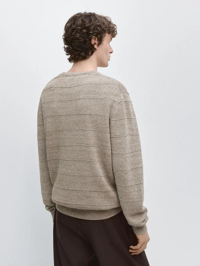 Gestreifter Strickpullover mit Rundhalsausschnitt Gestreifter Strickpullover mit Rundhalsausschnitt