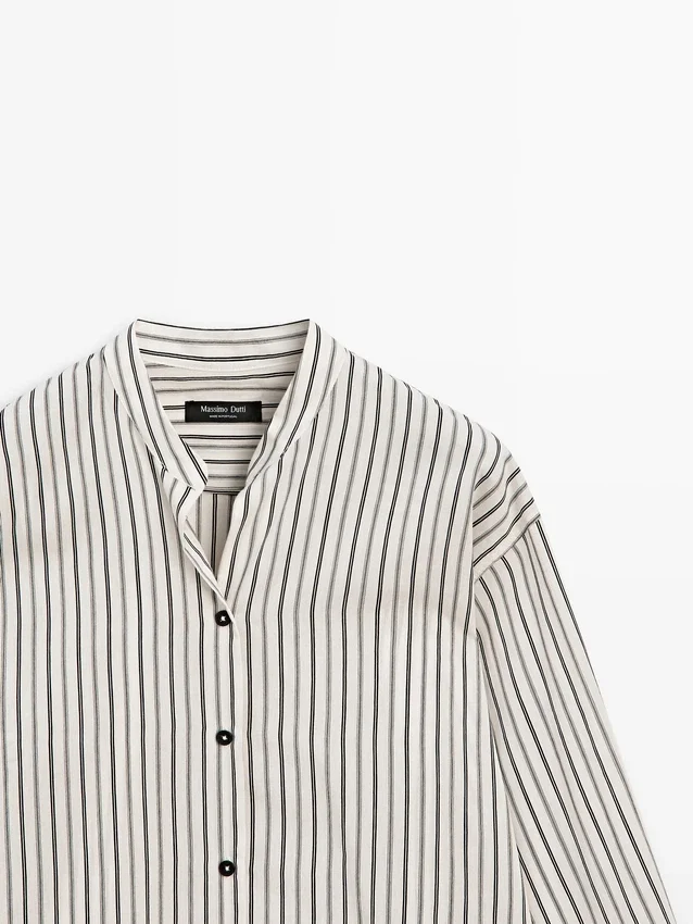 Gestreiftes, fließendes Hemd mit Stehkragen Gestreiftes, fließendes Hemd mit Stehkragen