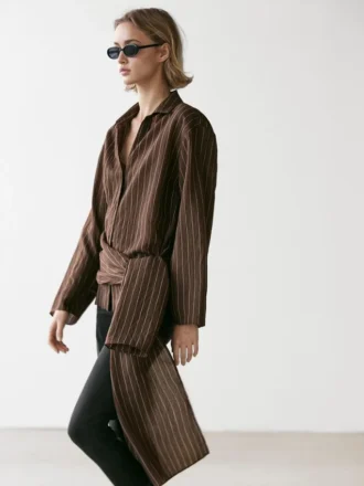 Gestreiftes Hemd mit Schals