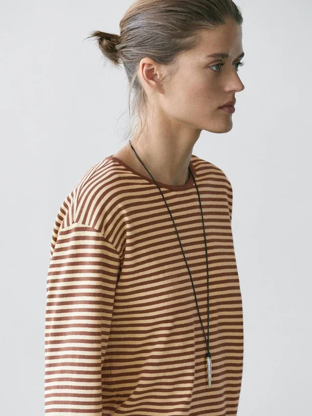 Gestreiftes Langarm-Baumwoll-T-Shirt Gestreiftes Langarm-Baumwoll-T-Shirt