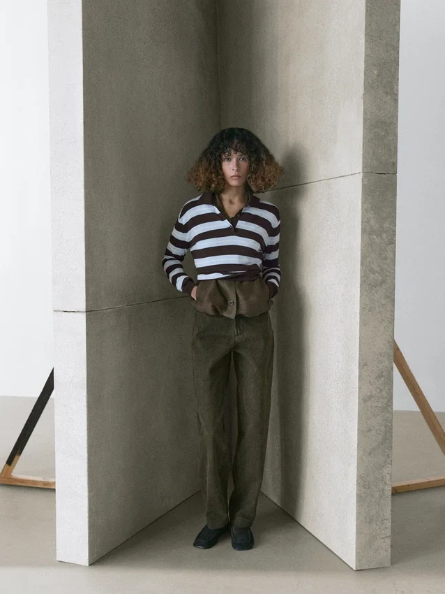 Gestreiftes Poloshirt aus Baumwollstrick Gestreiftes Poloshirt aus Baumwollstrick