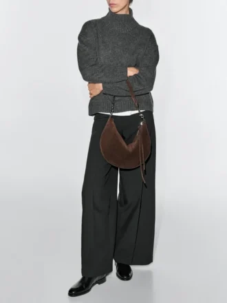 Halbmondtasche aus Spaltleder