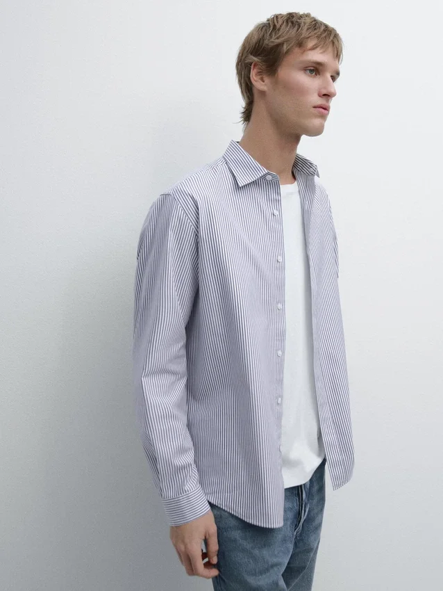 Hemd aus 100 % Baumwolle Hemd aus 100 % Baumwolle