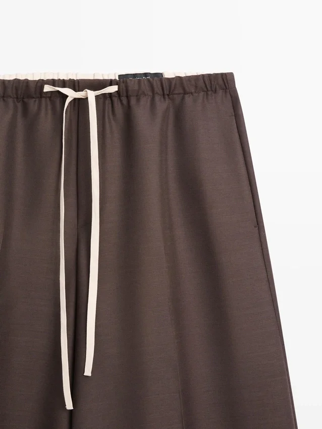 Hose aus Wollmischung mit kontrastierendem Kordelzug Hose aus Wollmischung mit kontrastierendem Kordelzug