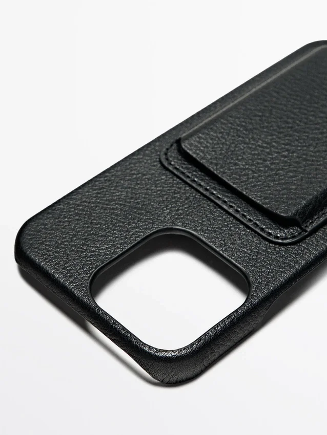 iPhone Pro Max-Hülle aus Nappaleder iPhone Pro Max-Hülle aus Nappaleder