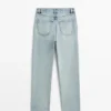 Jeans mit geradem Bein und hoher Taille
