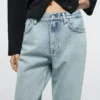 Jeans mit geradem Bein und hoher Taille