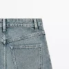 Jeans mit hoher Taille und Barrel-Passform