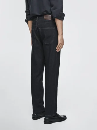 Jeans mit konischer Passform