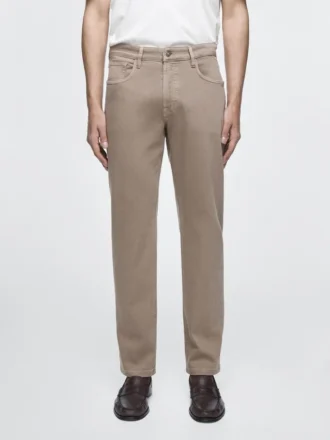 Jeans mit konischer Passform