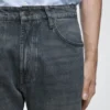 Jeans mit konischer Passform