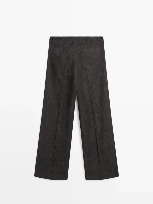 Jeans mit mittlerer Leibhöhe und weitem Bein Jeans mit mittlerer Leibhöhe und weitem Bein