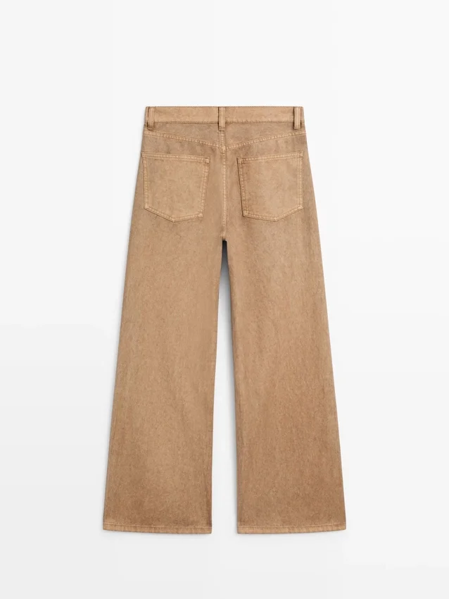 Jeans mit weitem Bein Jeans mit weitem Bein