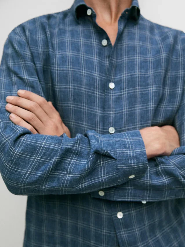 Kariertes Hemd aus 100 % Leinen Kariertes Hemd aus 100 % Leinen