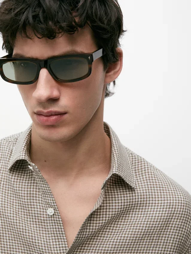 Kariertes Hemd aus 100 % Leinen Kariertes Hemd aus 100 % Leinen