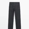 Komfortable Jeans mit geradem Bein und hoher Taille Komfortable Jeans mit geradem Bein und hoher Taille