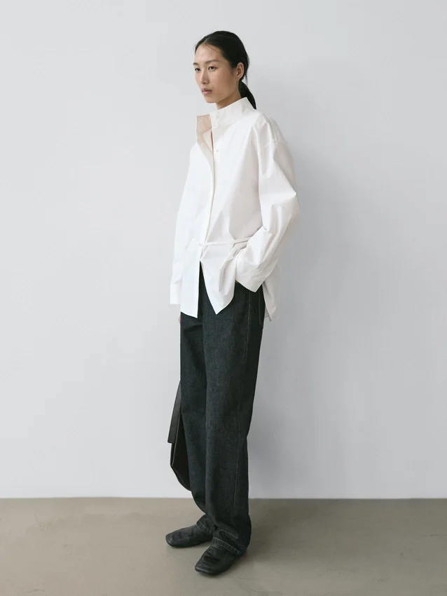 Komfortable Jeans mit geradem Bein und hoher Taille Komfortable Jeans mit geradem Bein und hoher Taille