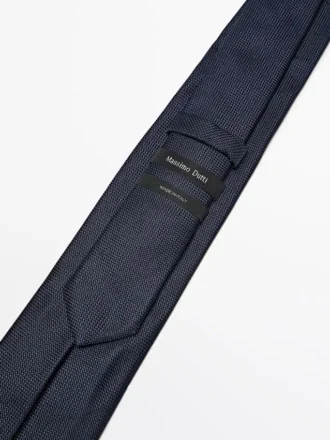 Krawatte aus 100 % Maulbeerseide mit Polka-Dots