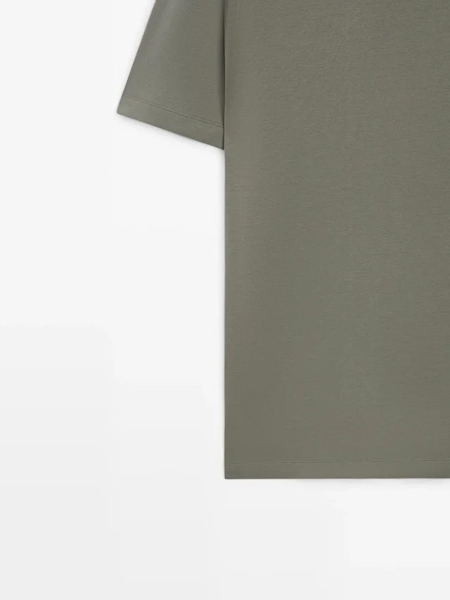 Kurzarm-T-Shirt aus 100 % Baumwolle Kurzarm-T-Shirt aus 100 % Baumwolle