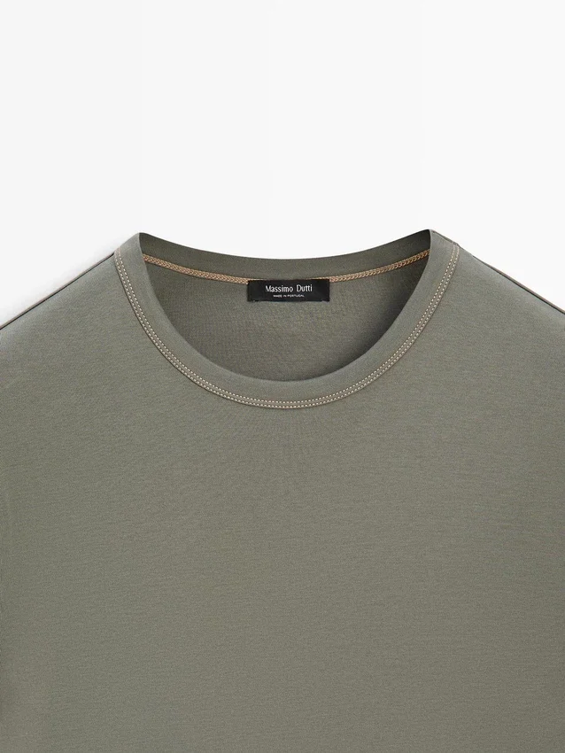 Kurzarm-T-Shirt aus 100 % Baumwolle Kurzarm-T-Shirt aus 100 % Baumwolle